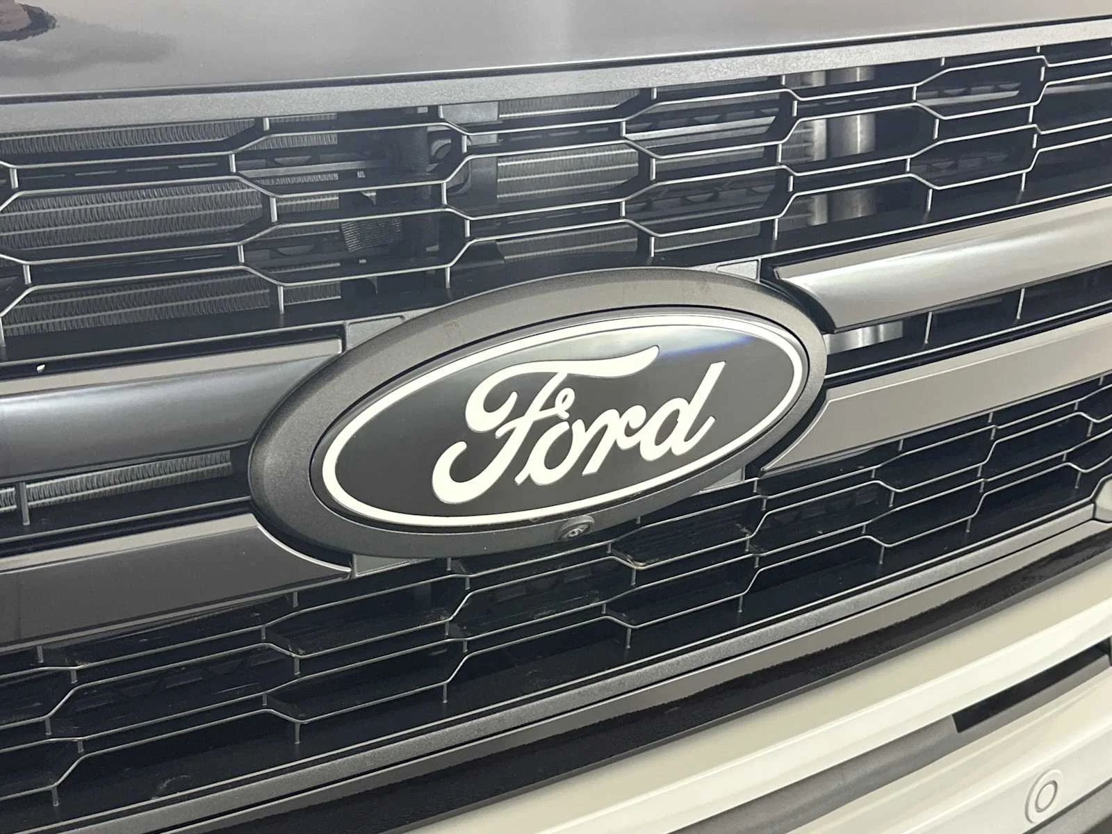 New 2026 Avalanche Gray Ford LARIAT image 15