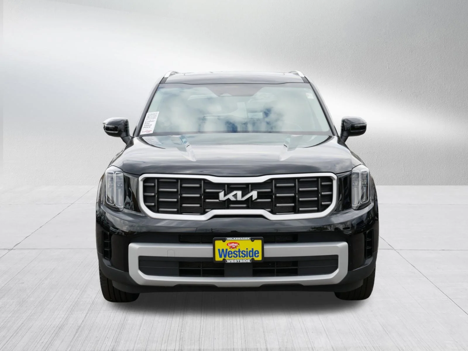 Used 2025 Kia Telluride S with VIN 5XYP6DGC8SG613680 for sale in Saint Louis Park, Minnesota
