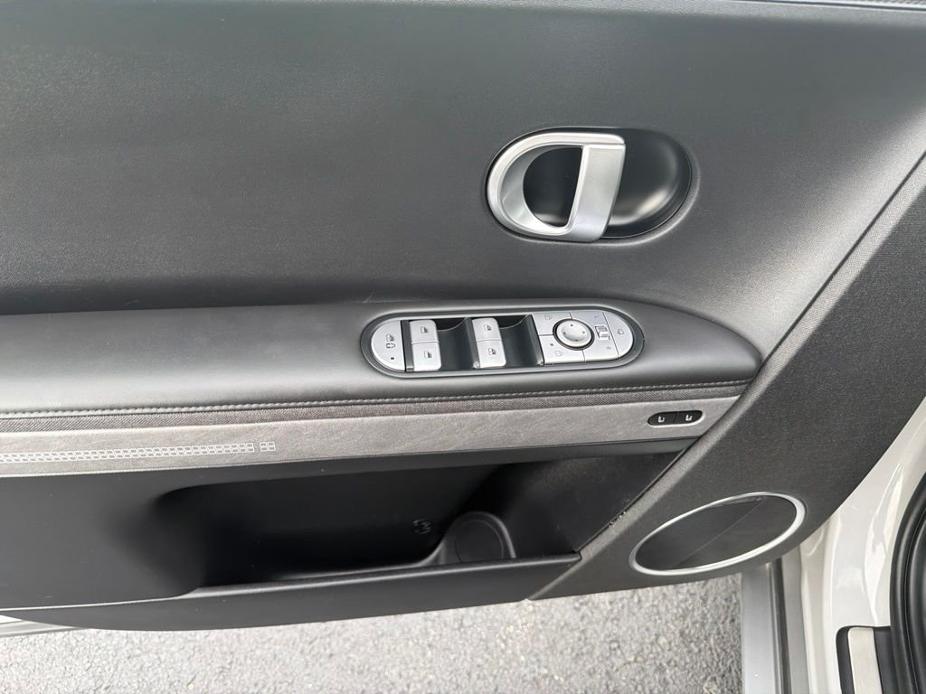 Used 2024 Gray Hyundai Limited image 9