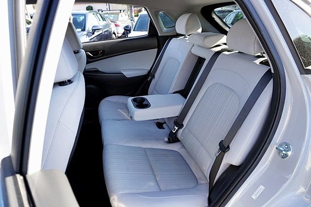 Used 2023 Silver Hyundai SEL image 15