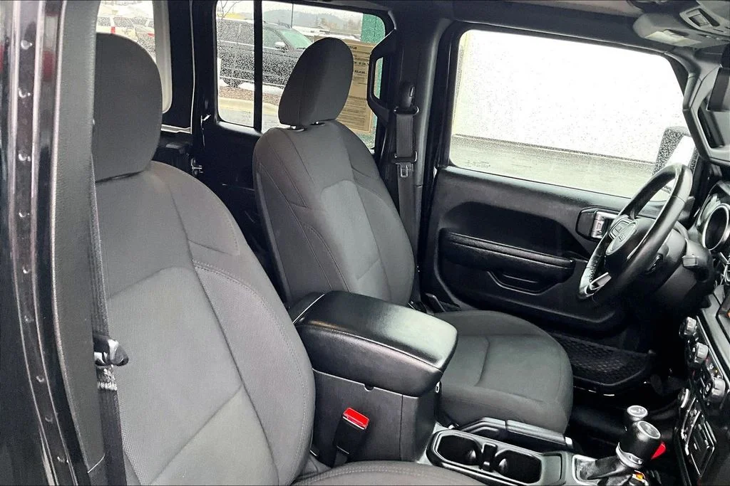2023 Jeep Wrangler 4-Door Sport Altitude - Photo 7