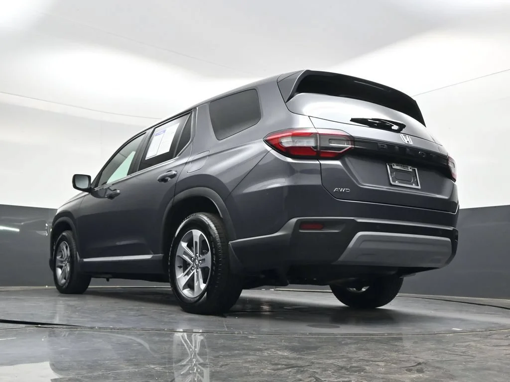 Certified Used 2025 Modern Steel Metallic Honda EX-L image 100