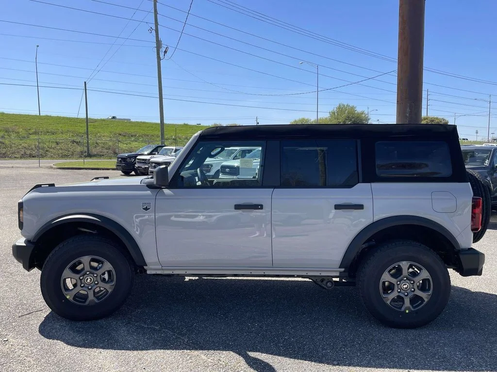 New 2026 White Ford Big Bend image 6