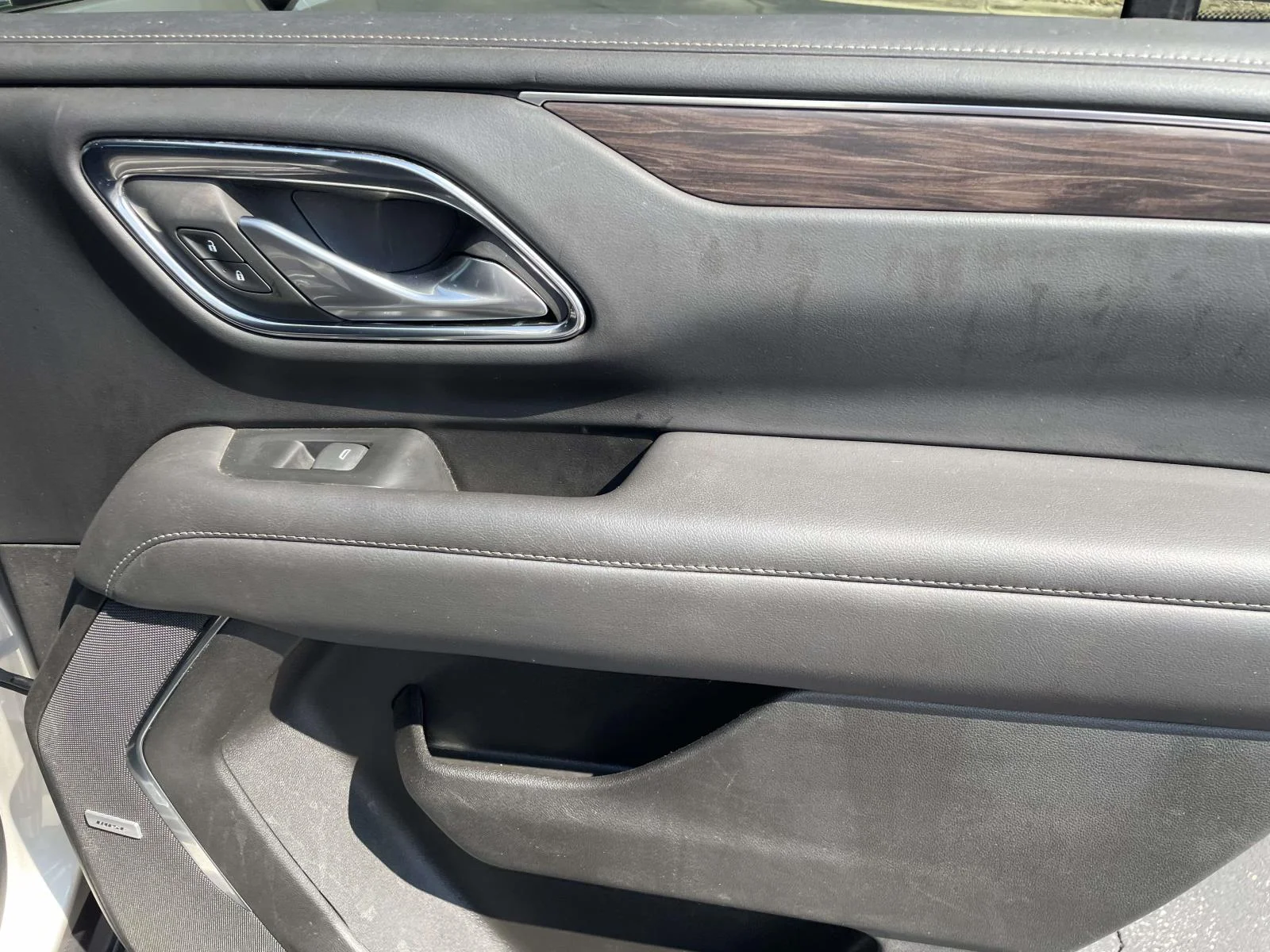 Used 2022 EMPIRE BEIGE METALLIC Chevrolet LT image 10