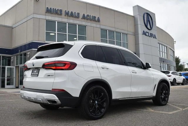 Used 2021 Alpine White BMW xDrive40i image 5
