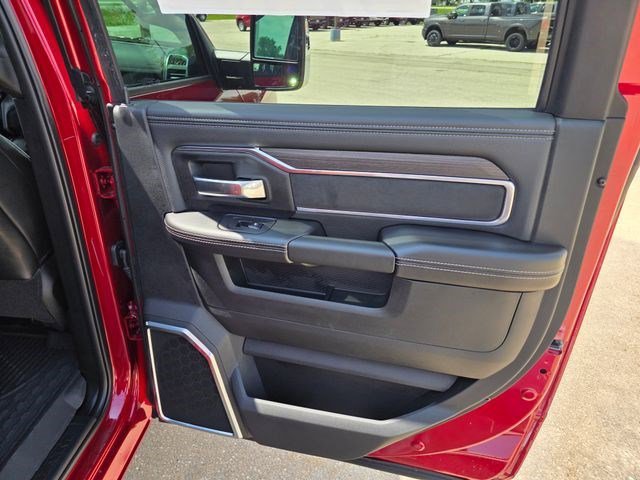 New 2026 Molten Red Pearl-Coat Exterior Paint RAM Laramie image 12