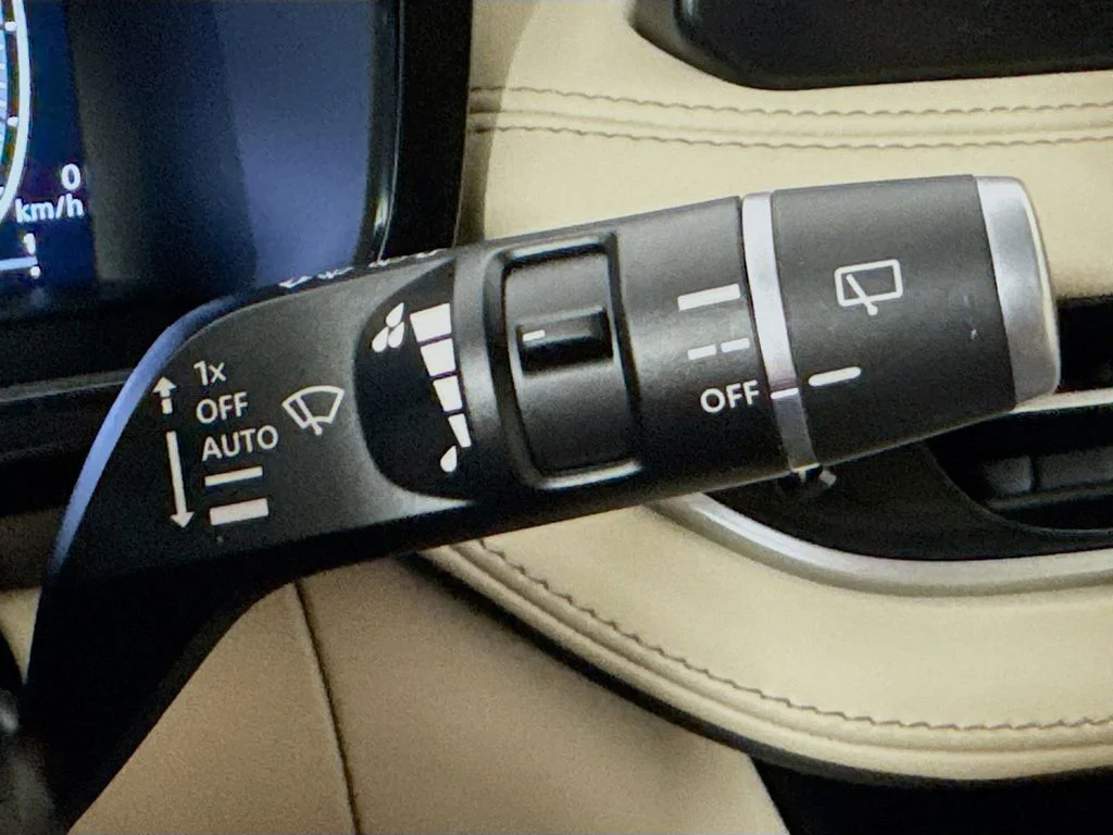 Certified Used 2025 Majestic INFINITI LUXE image 16