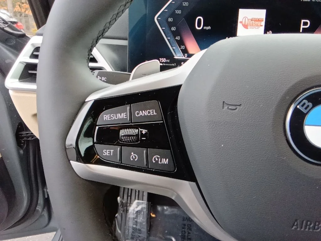 2025 BMW 3 Series 330i - Photo 14