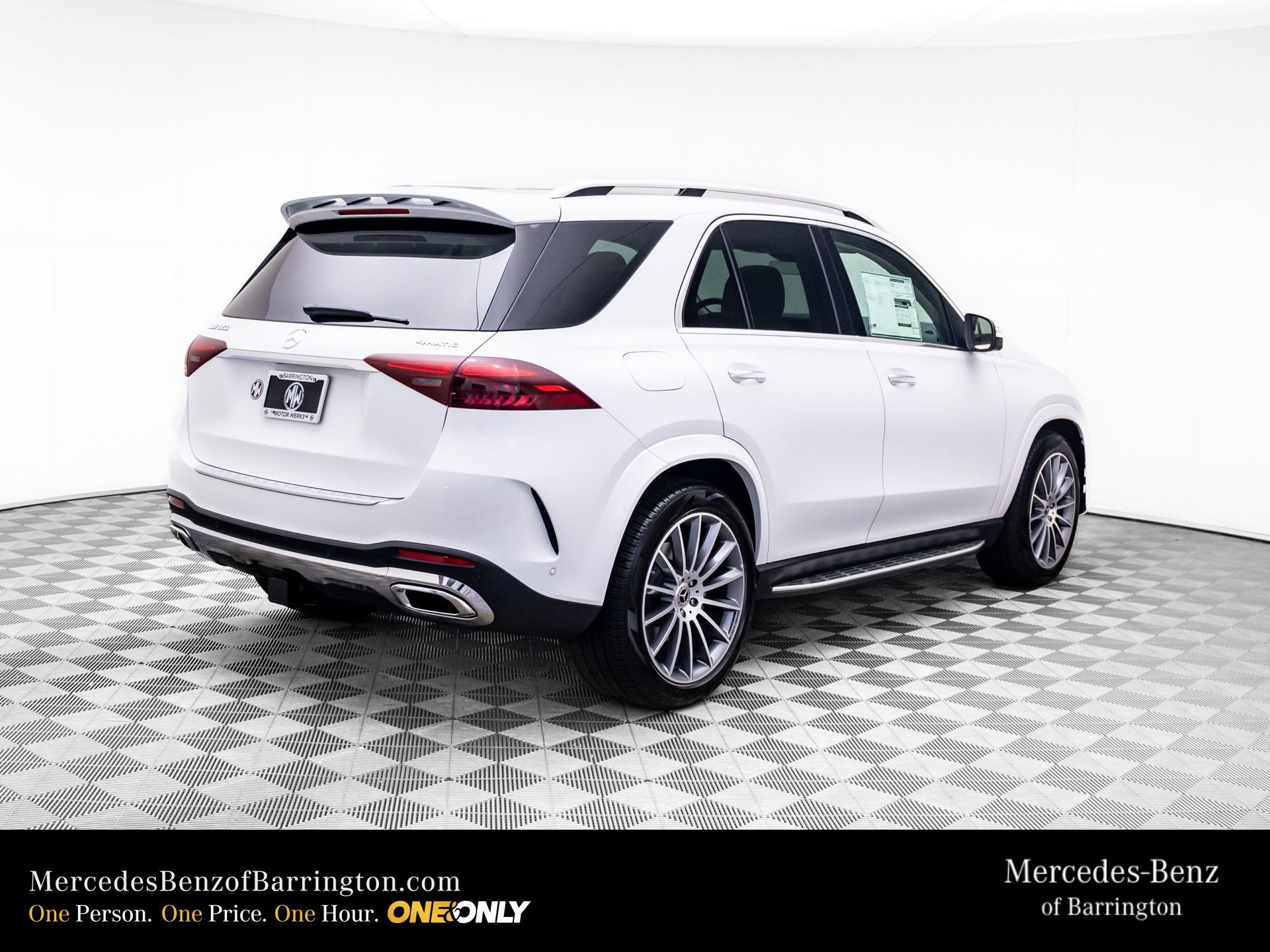 New 2026 MANUFAKTUR Moonlight White Metallic Mercedes-Benz GLE 350 image 49