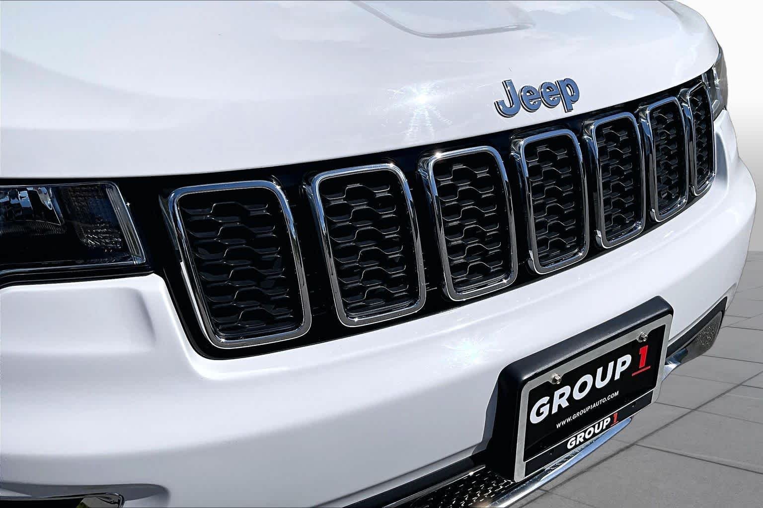 Used 2021 Bright White Clearcoat Jeep Limited image 32