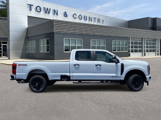 New 2026 Oxford White Ford XL image 3