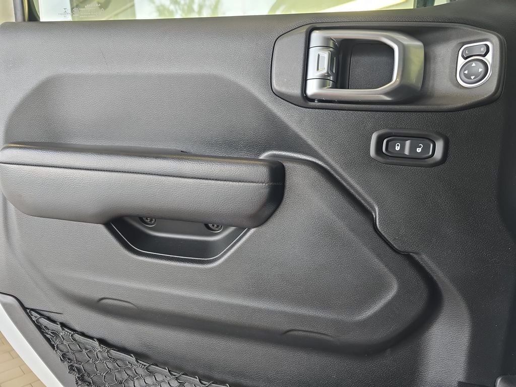 Used 2019 White Jeep Unlimited Sport S image 26