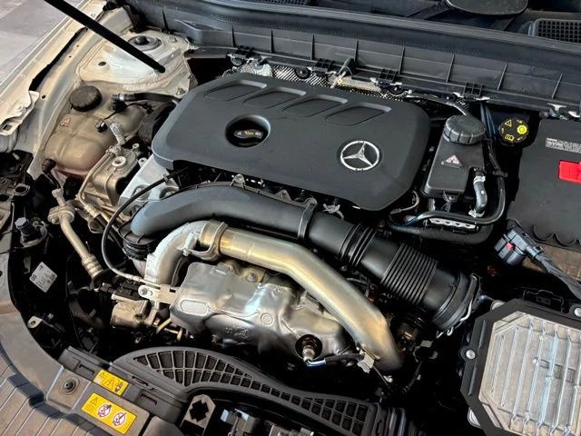 New 2026 White Mercedes-Benz GLB 250 image 29