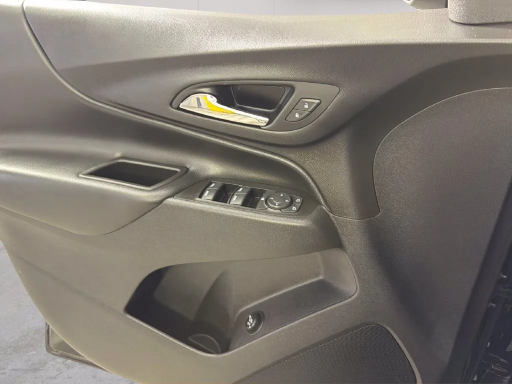 Used 2022 MOSAIC BLACK METALLIC Chevrolet LT image 26