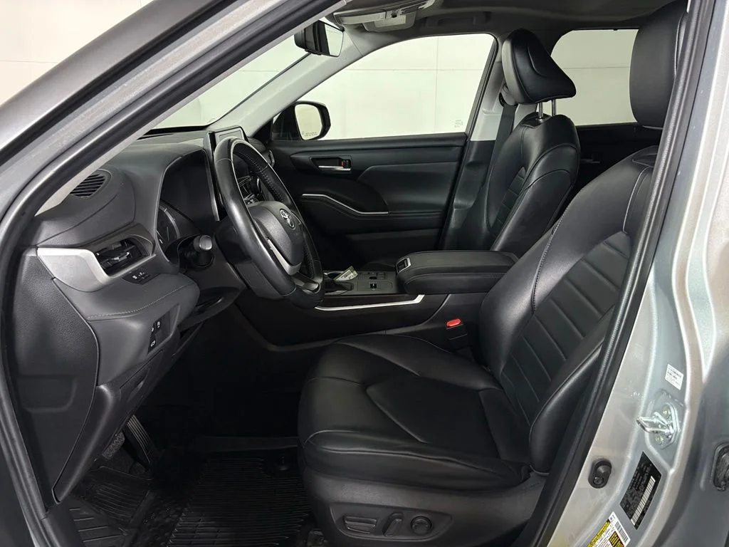 Used 2024 Silver Toyota XLE image 16