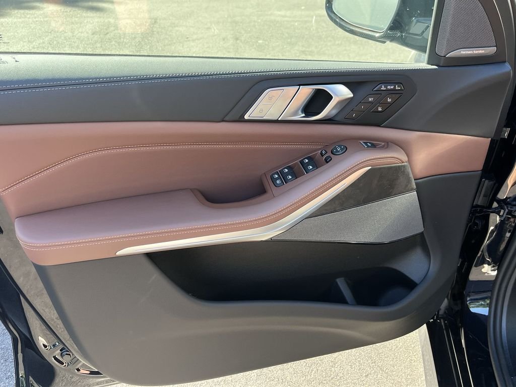 New 2027 Carbon Black Metallic BMW xDrive40i image 13