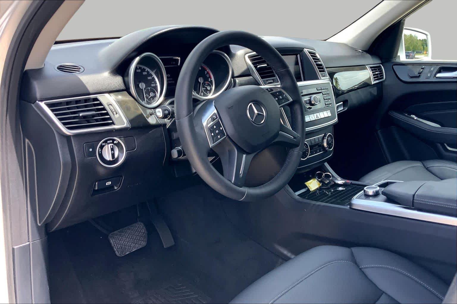 Used 2015 Iridium Silver Metallic Mercedes-Benz ML 350 image 17