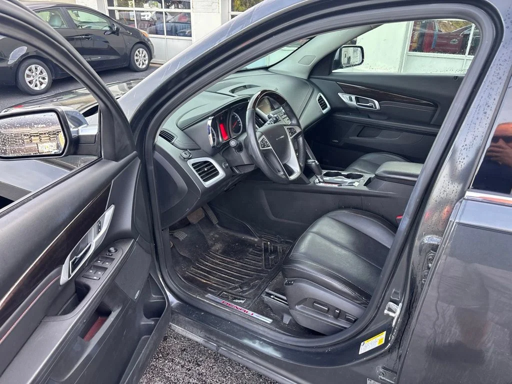 Used 2017 Graphite Gray Metallic GMC Denali image 8
