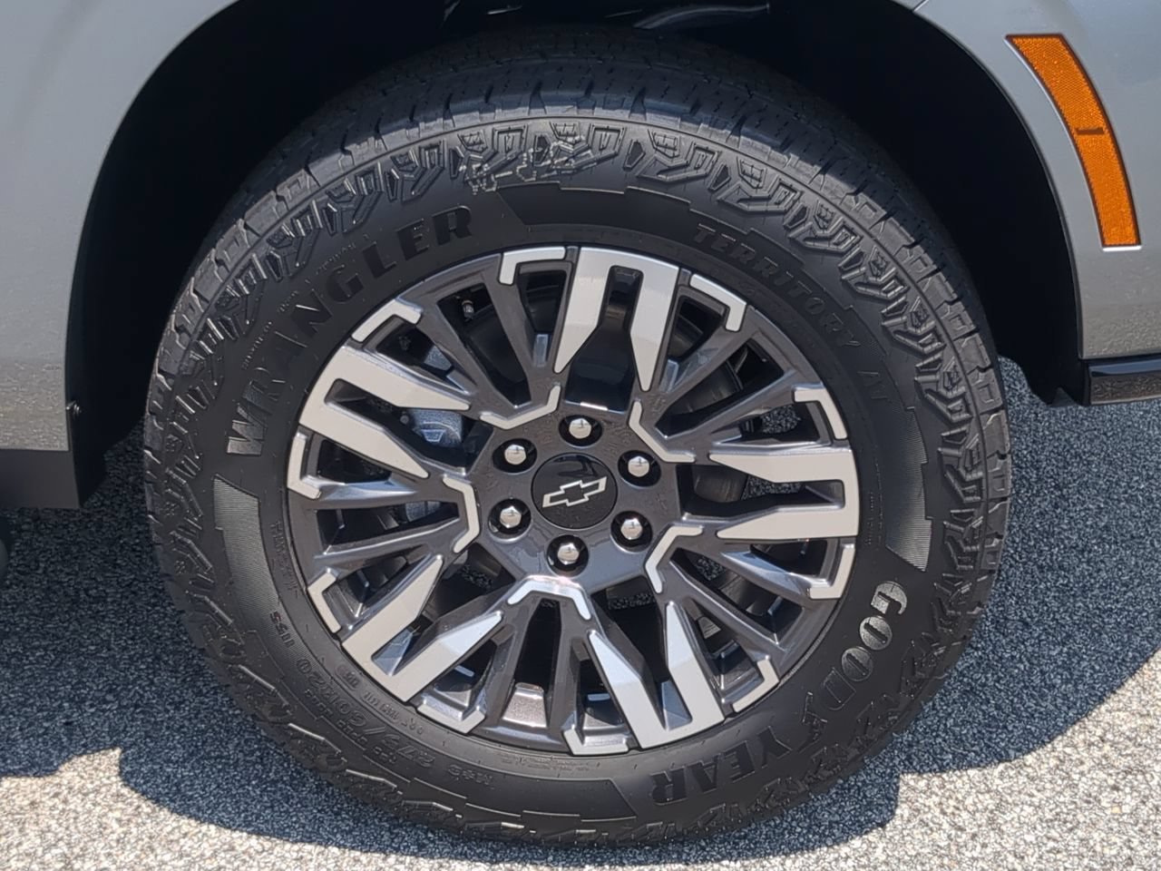 2026 Chevrolet Tahoe Z71 - Photo 10