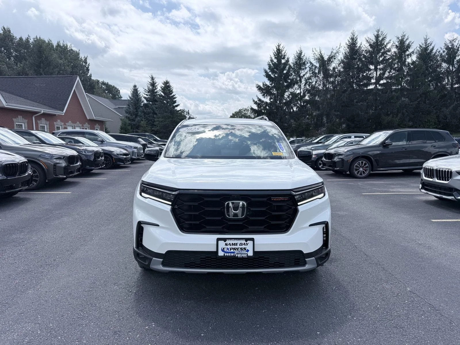 Used 2025 Platinum White Pearl Honda TrailSport image 2