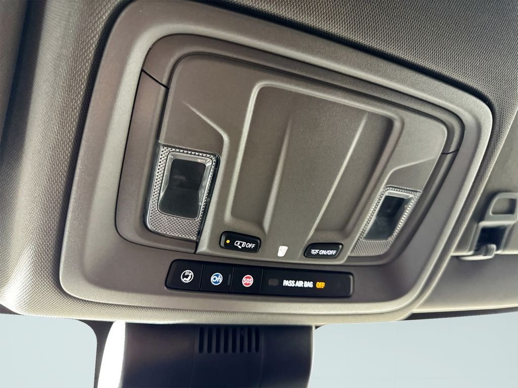 Used 2024 White Chevrolet LT image 39