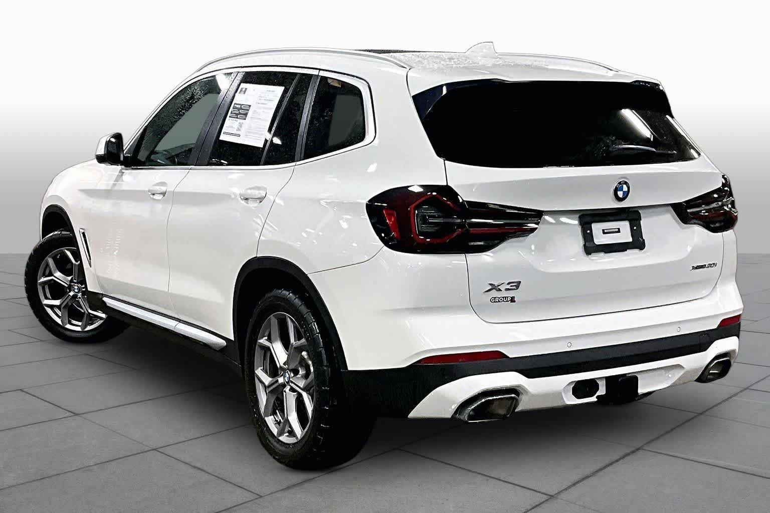 Used 2022 Alpine White BMW xDrive30i image 12