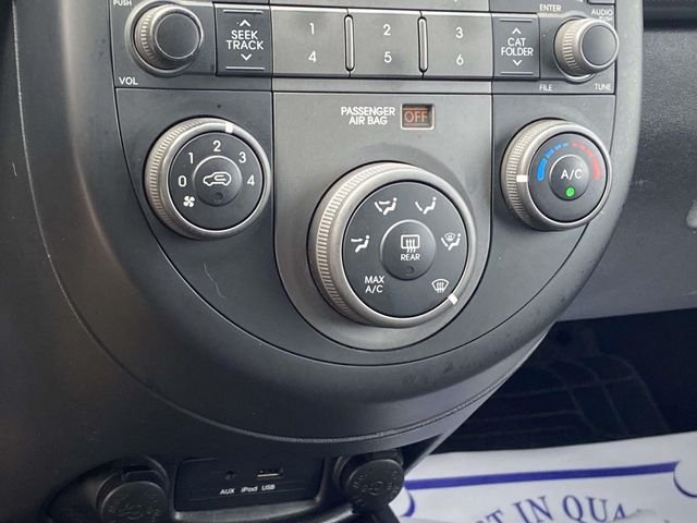 Used 2010 White Kia Plus image 19
