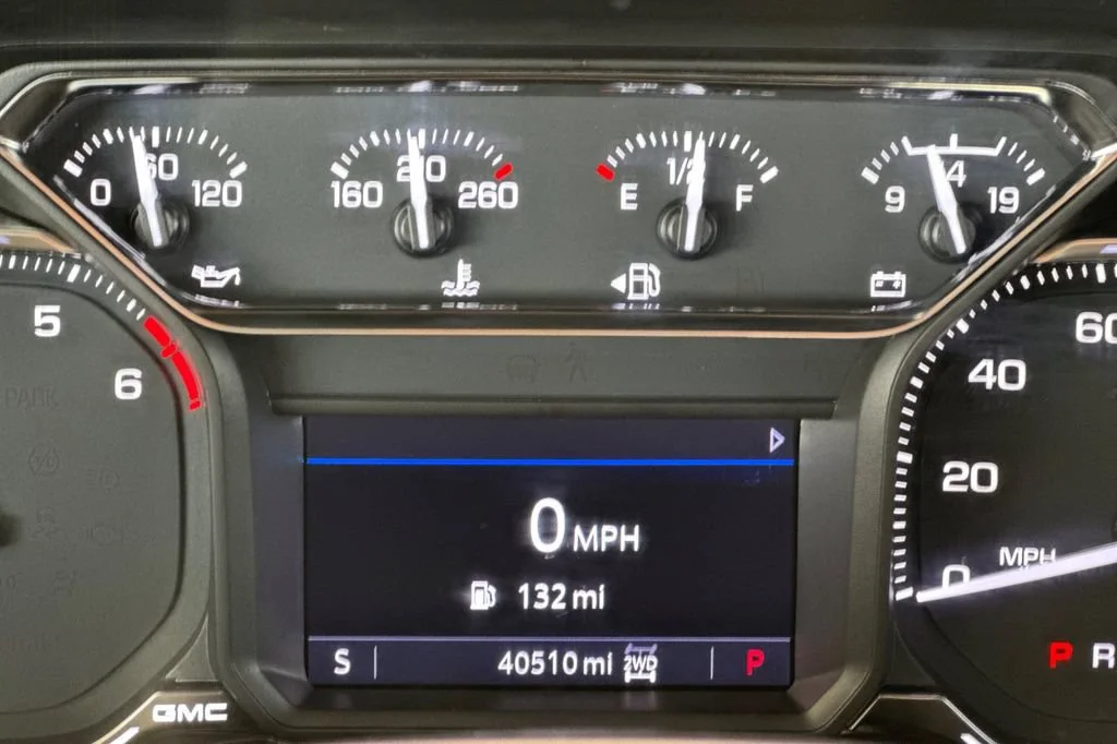 Used 2021 QUICKSILVER METALLIC GMC SLT image 24