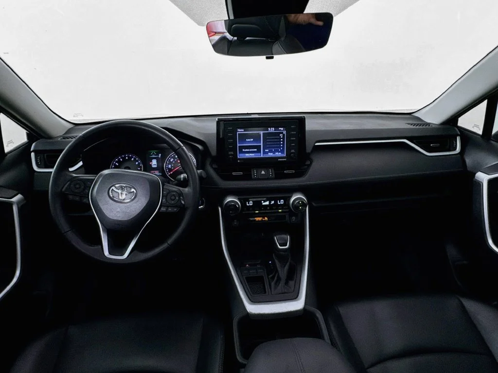 Used 2022 Midnight Black Metallic Toyota XLE Premium image 24