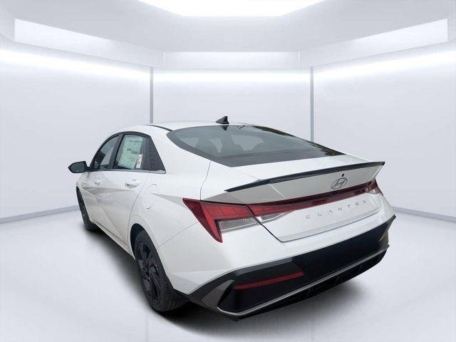 New 2026 White Hyundai SEL Sport image 5