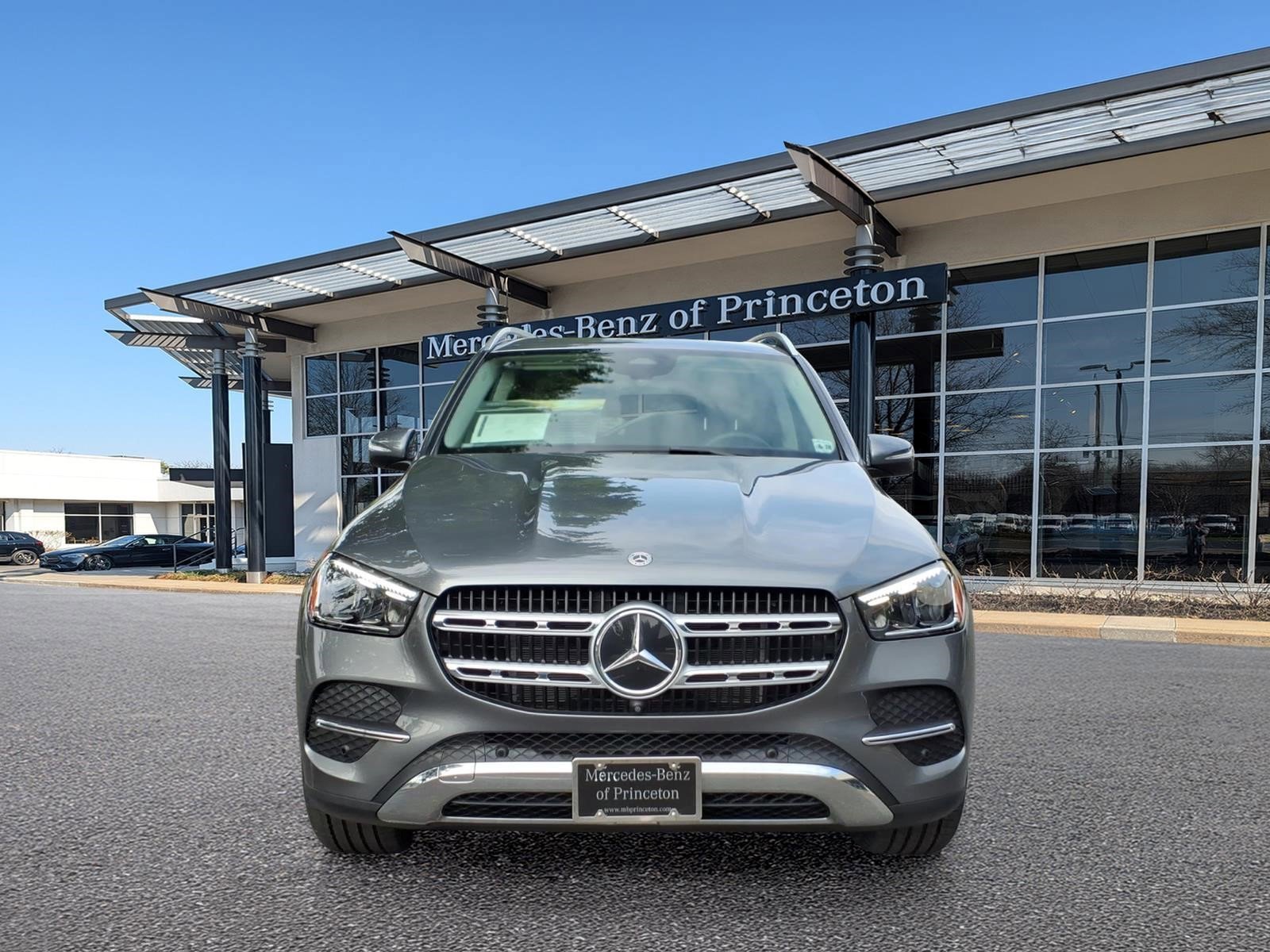 Certified Used 2024 Selenite Grey Metallic Mercedes-Benz GLE 350 4MATIC® SUV image 8