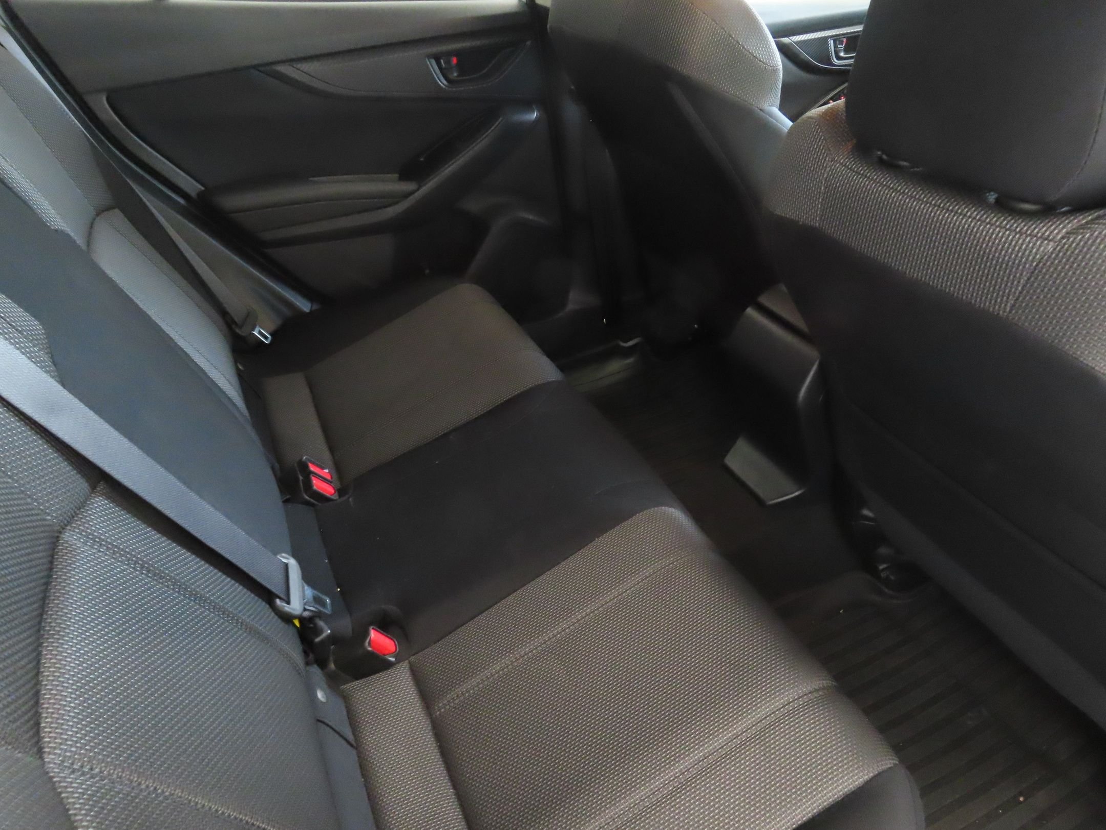 Used 2021 White Subaru Base image 22