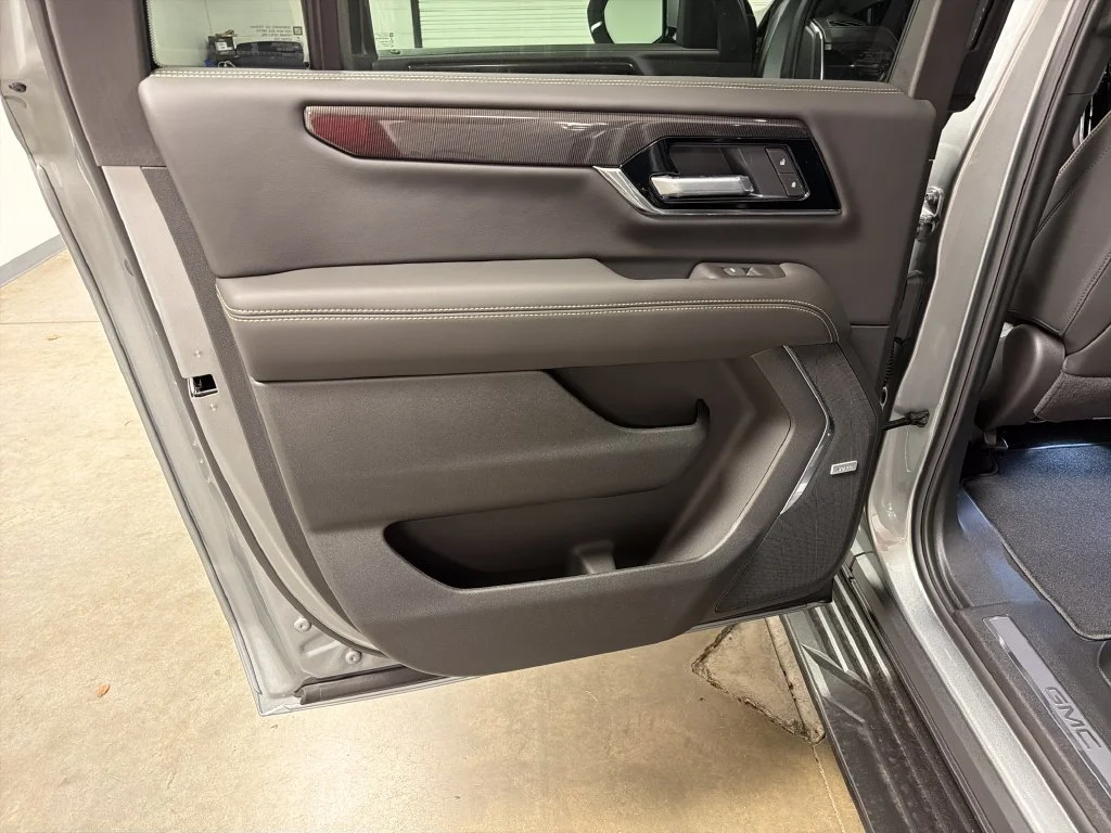 2026 GMC Yukon XL Elevation - Photo 31