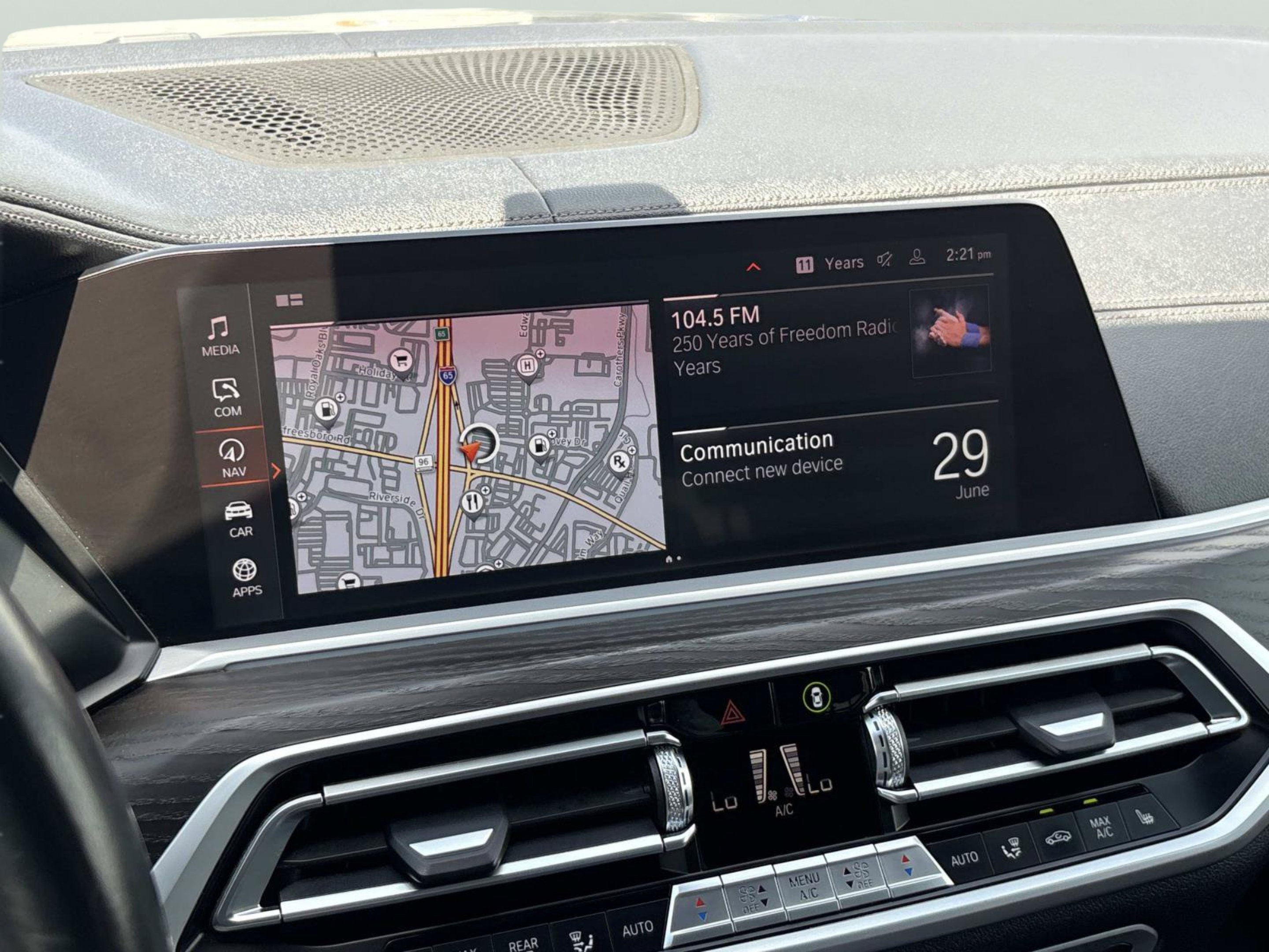 Used 2022 Arctic Grey Metallic BMW M50i image 32