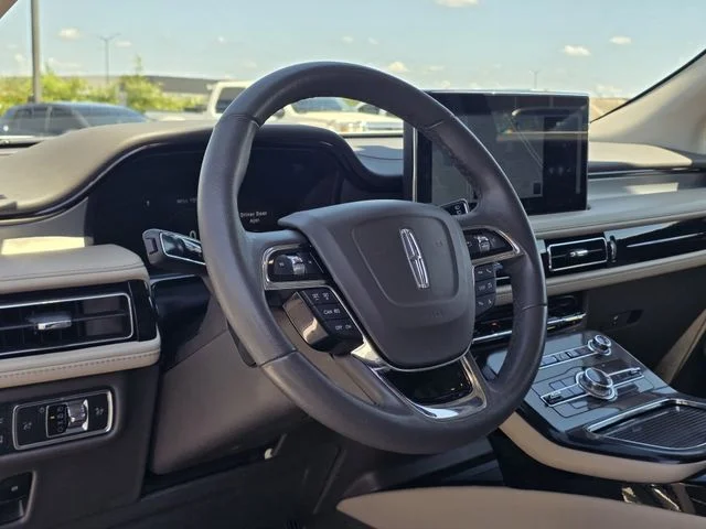 Certified Used 2022 White Metallic Lincoln Standard image 23