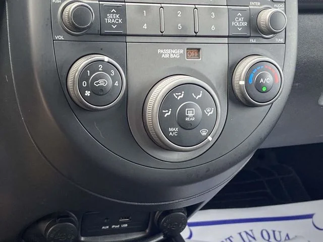 Used 2010 White Kia Plus image 19
