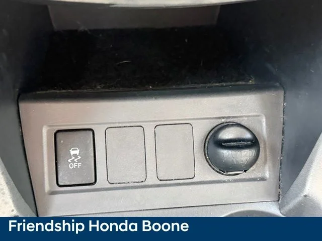 Used 2010 Green Toyota Base image 20