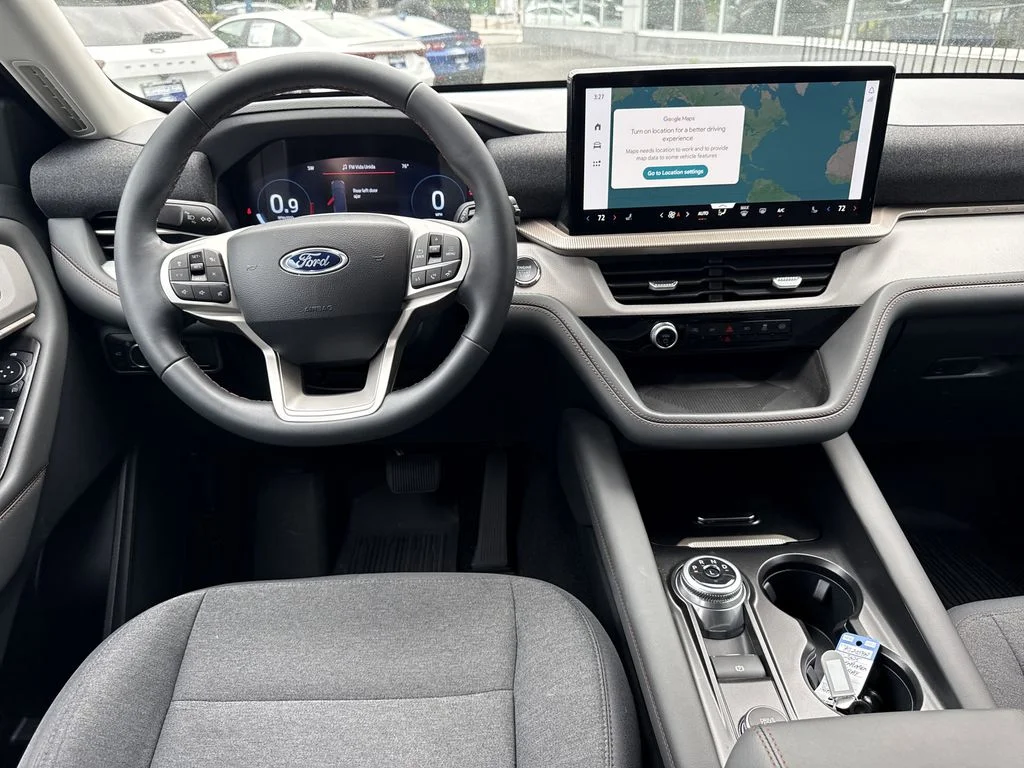 Used 2025 Carbonized Gray Metallic Ford Active image 11