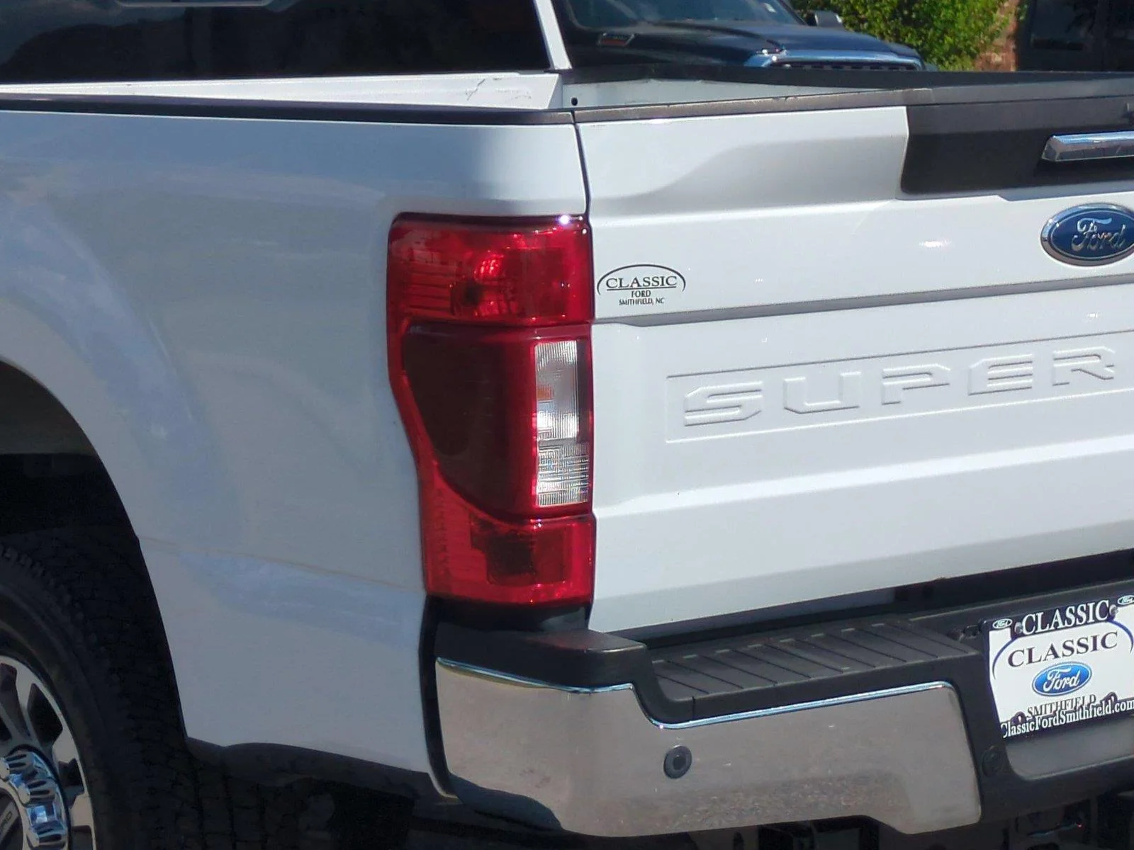 Used 2021 Oxford White Ford Lariat image 11