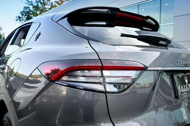 Used 2022 GRAY Maserati Modena image 13