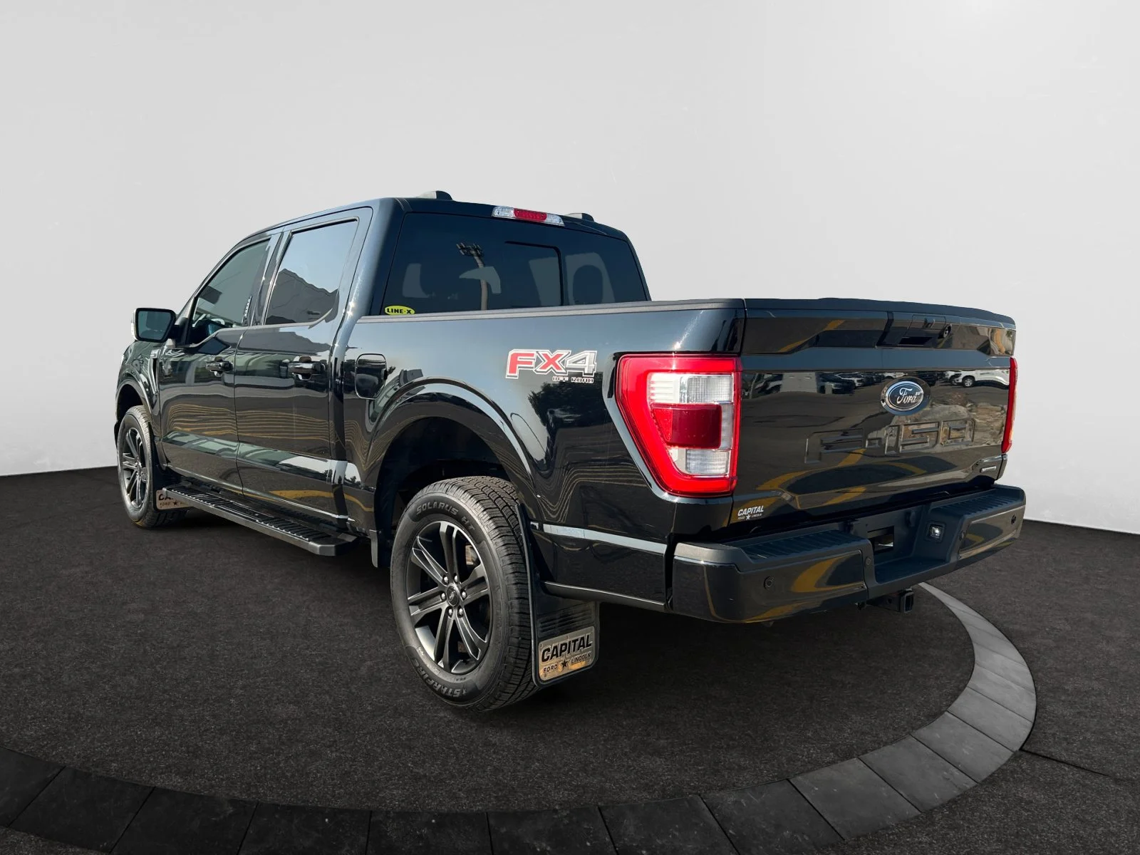 Used 2021 BLACK Ford LARIAT SuperCrew image 3