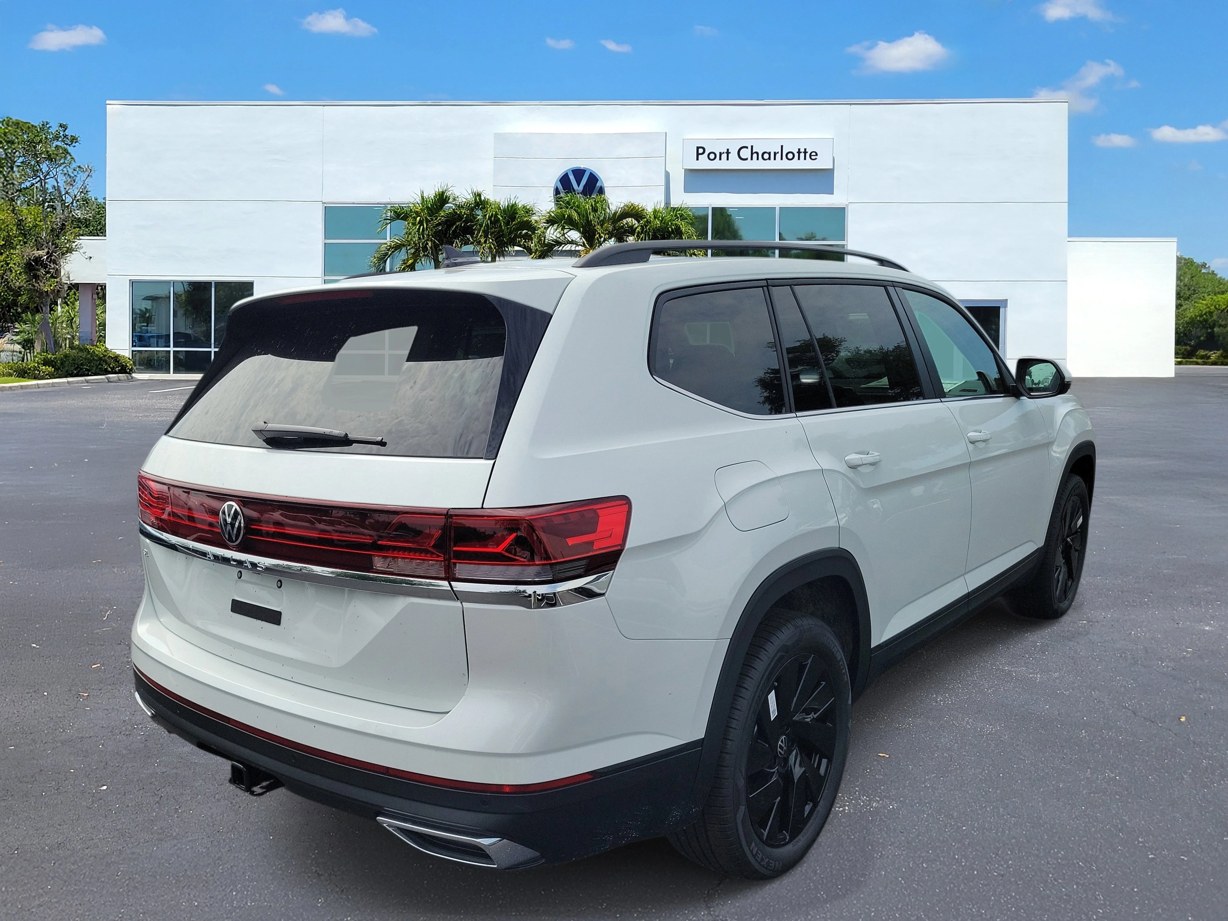 New 2026 White Volkswagen SE w/Technology image 31