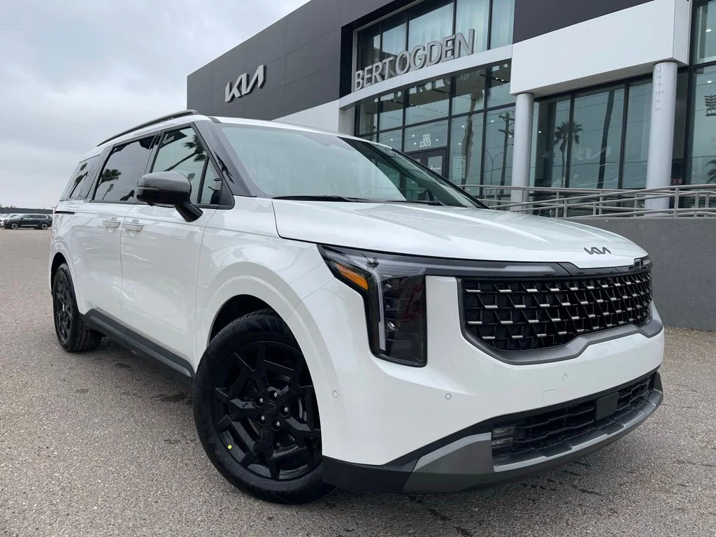 2026 Kia Sedona SX Prestige HEV's photo