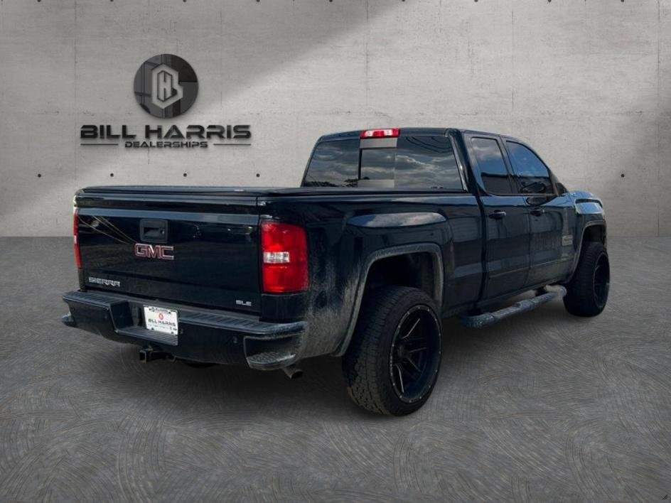 Used 2017 Black GMC SLE image 5