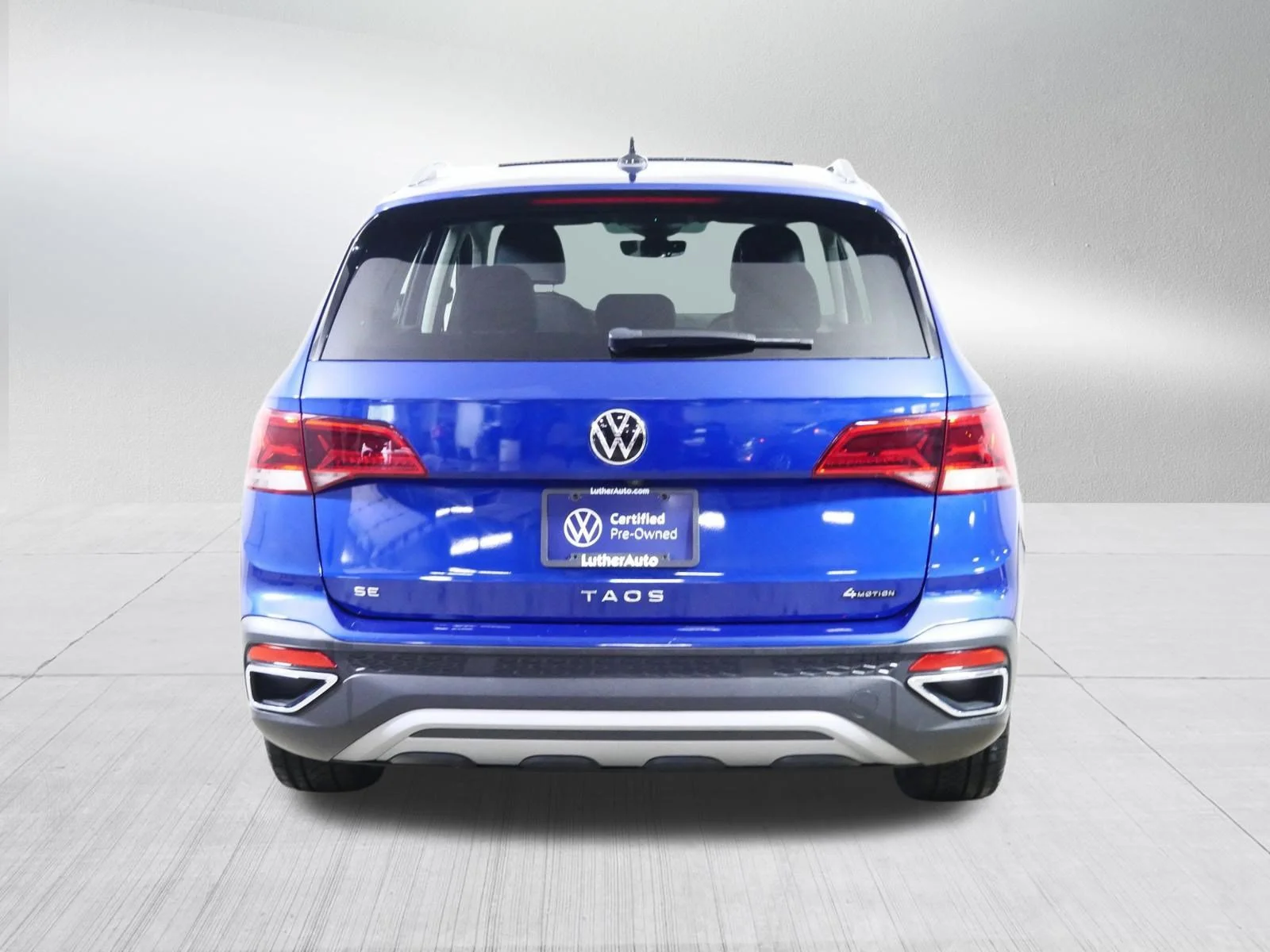 Certified Used 2023 Dusk Blue Metallic Volkswagen SE image 6