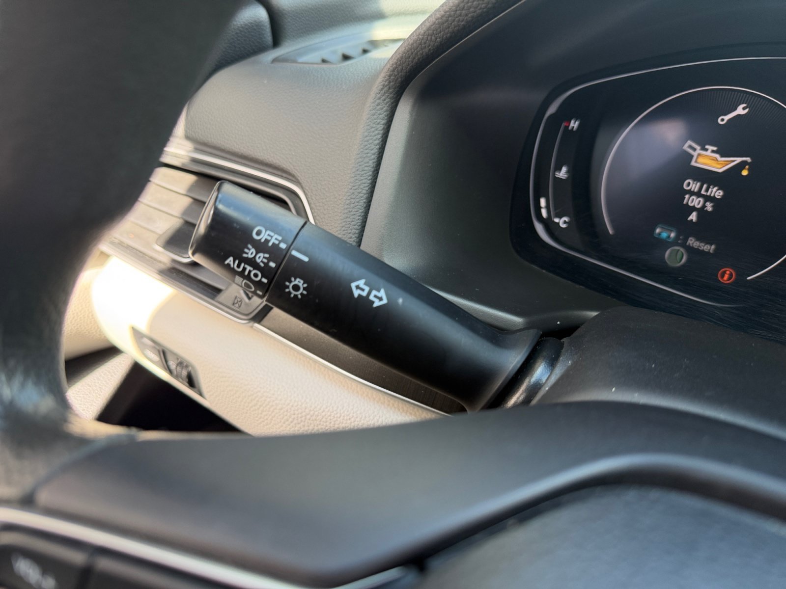 2018 Honda Accord LX - Photo 13