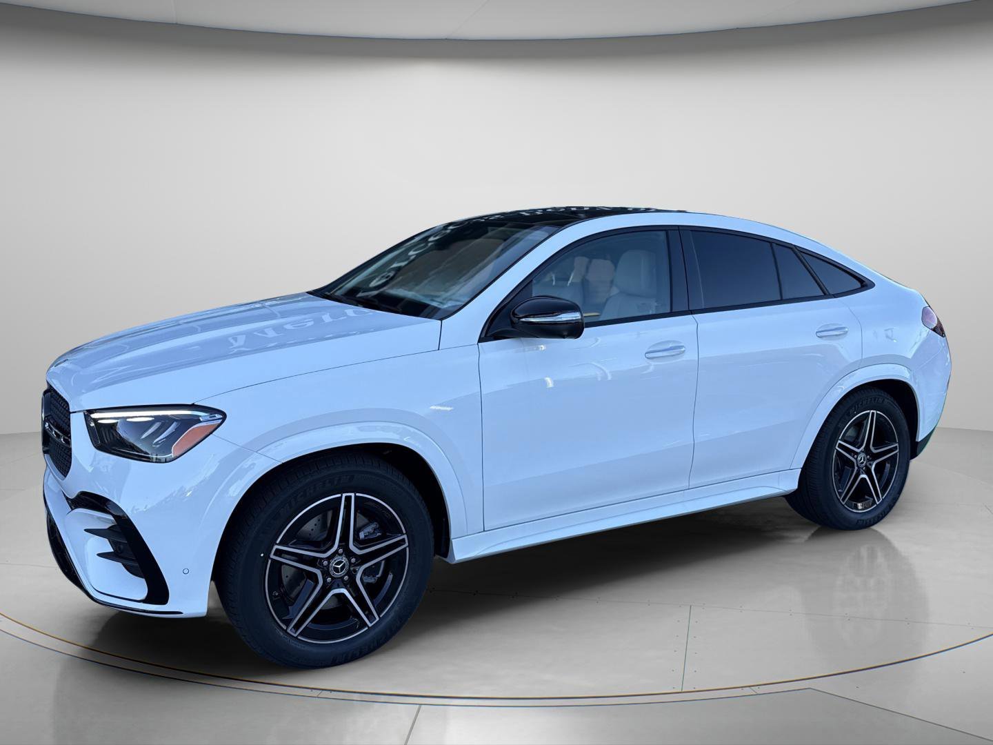 Used 2026 Polar White Mercedes-Benz GLE 450 image 2