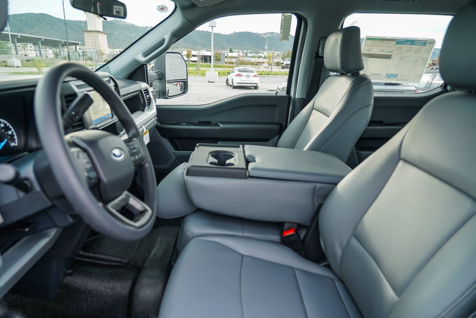 New 2026 Oxford White Ford F-350® XL image 18