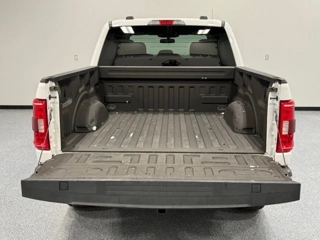Used 2021 White Ford XLT image 10