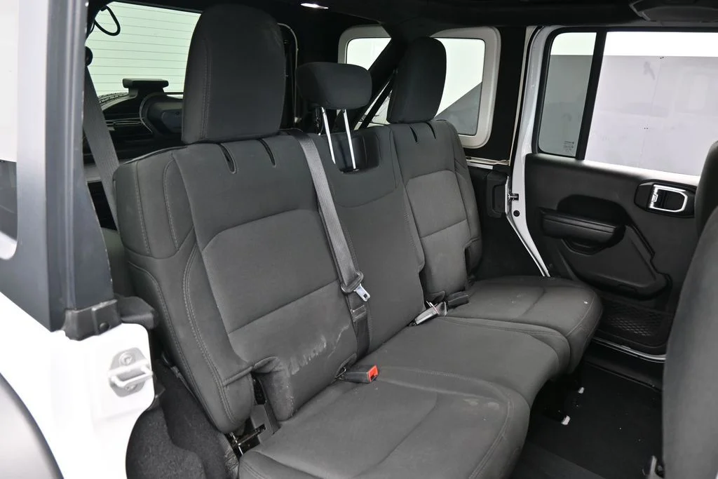 Used 2022 Bright White Clearcoat Jeep Unlimited Sport Altitude image 44